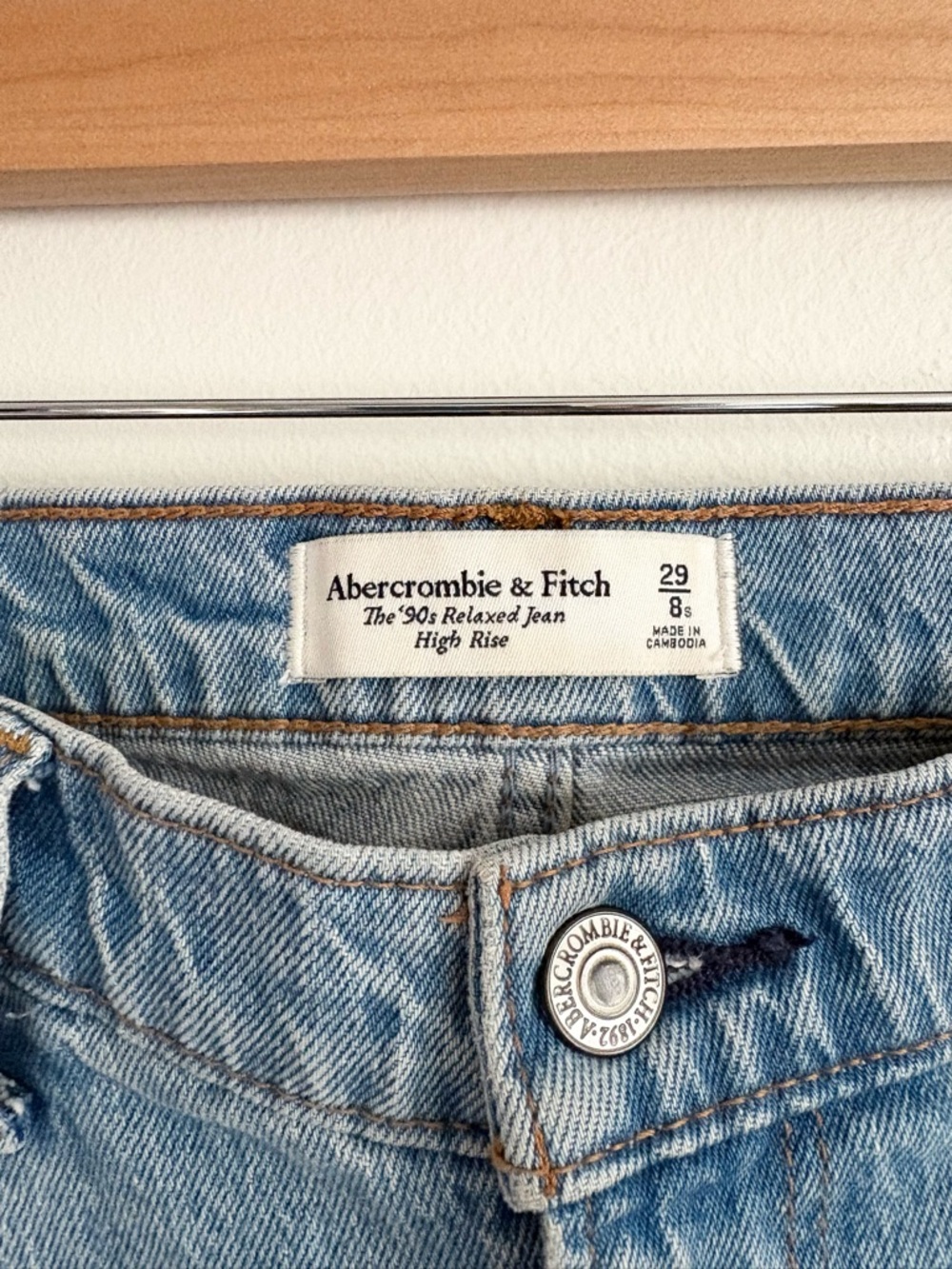 Abercrombie & Fitch 90's High Rise Relaxed Jeans - Picture 7 of 7